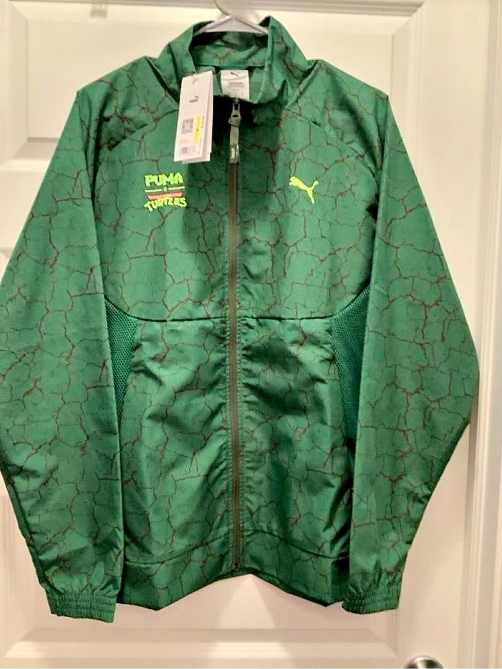 Puma x Teenage Mutant Ninja Turtles WindCell jacket Size Medium